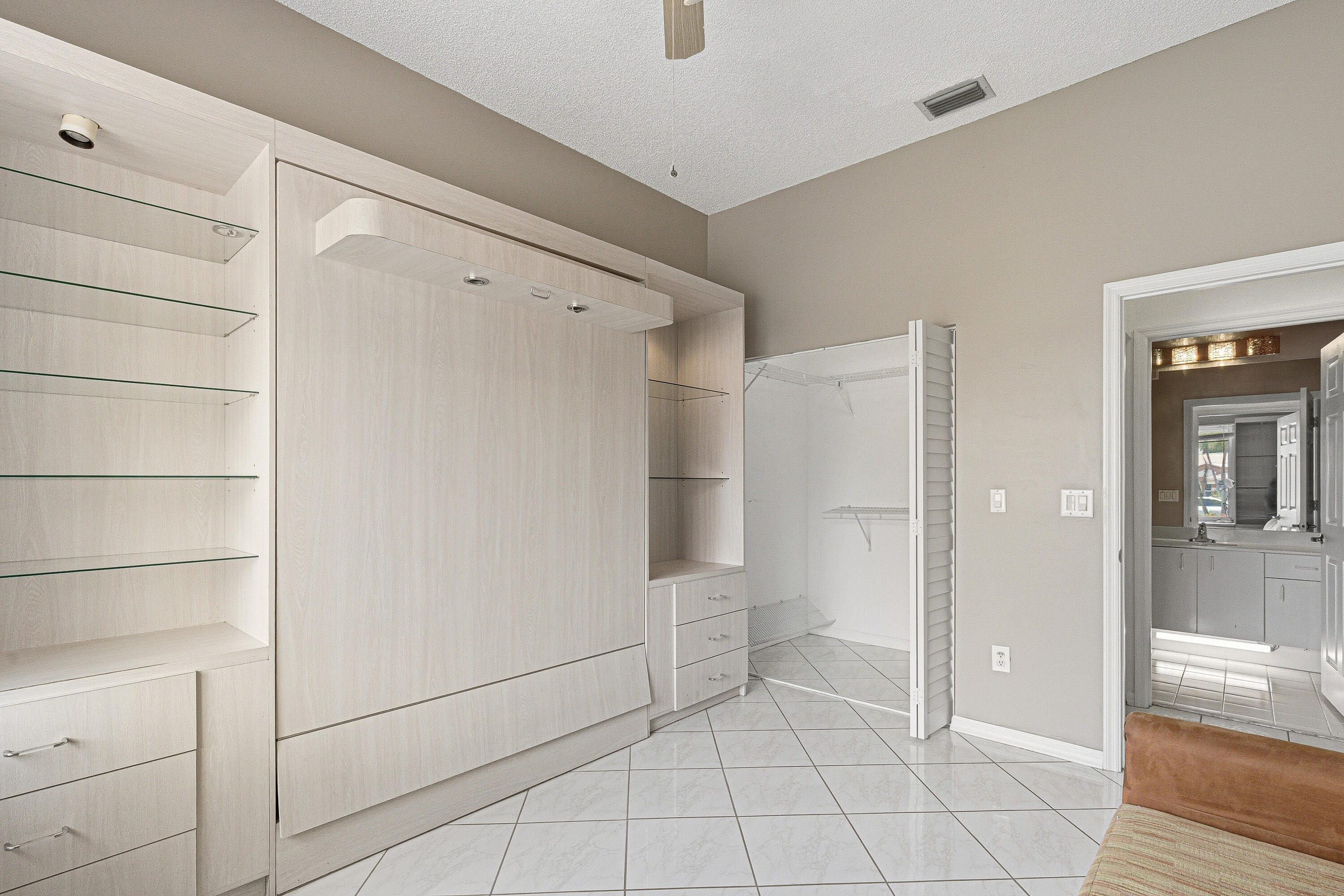 LOMBARDY REPLAT - Residential
