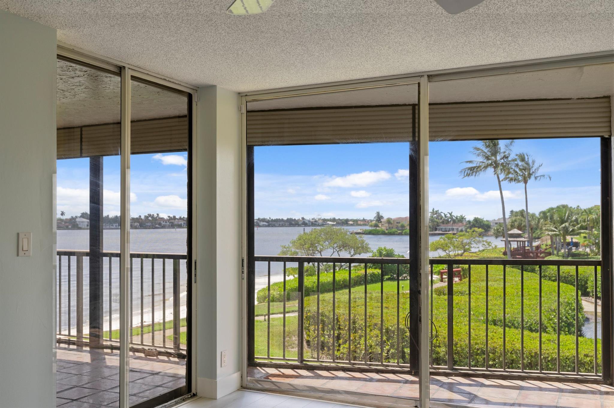 HALF MOON BAY CONDO PH I - Residential