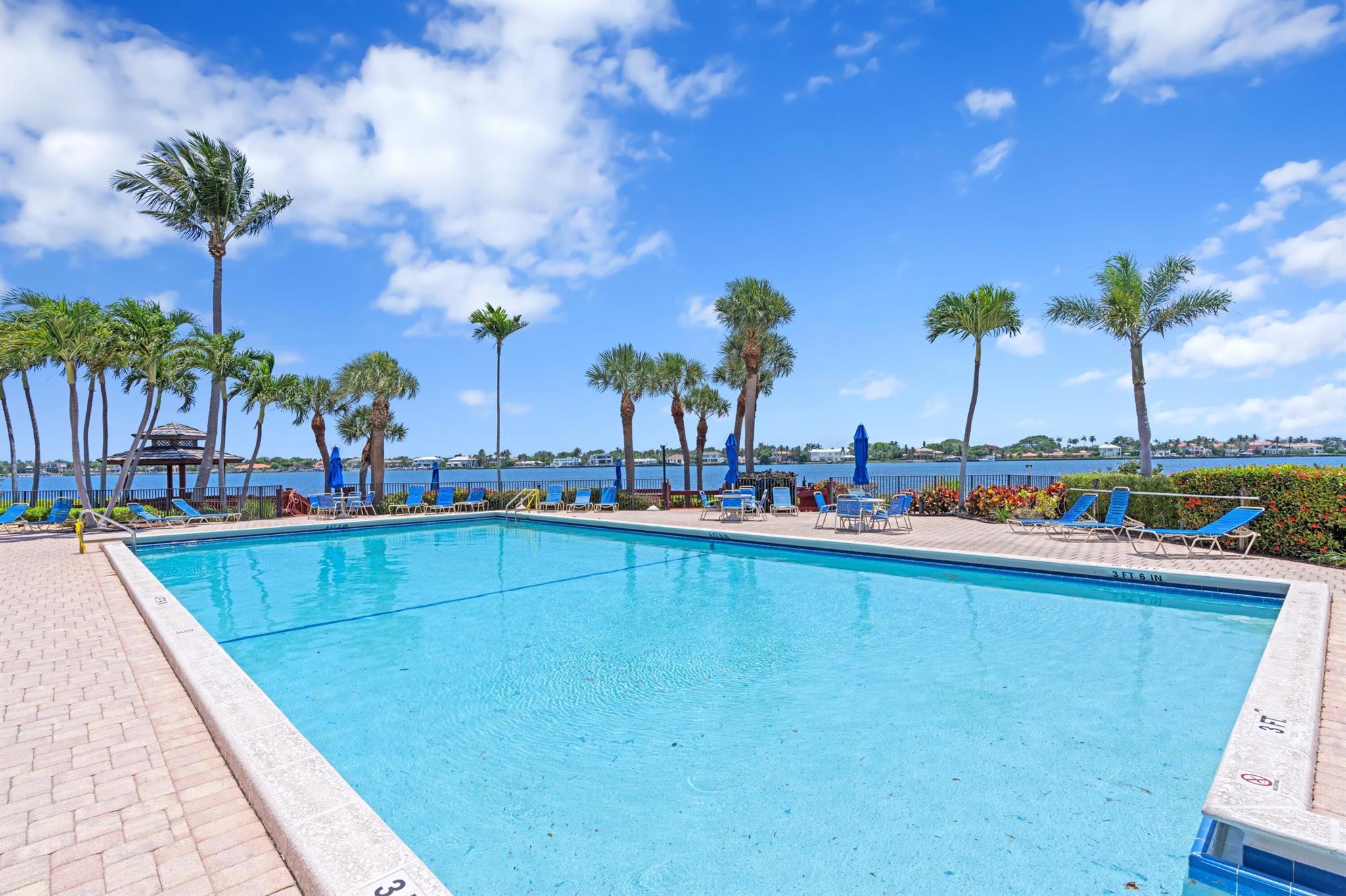 HALF MOON BAY CONDO PH I - Residential