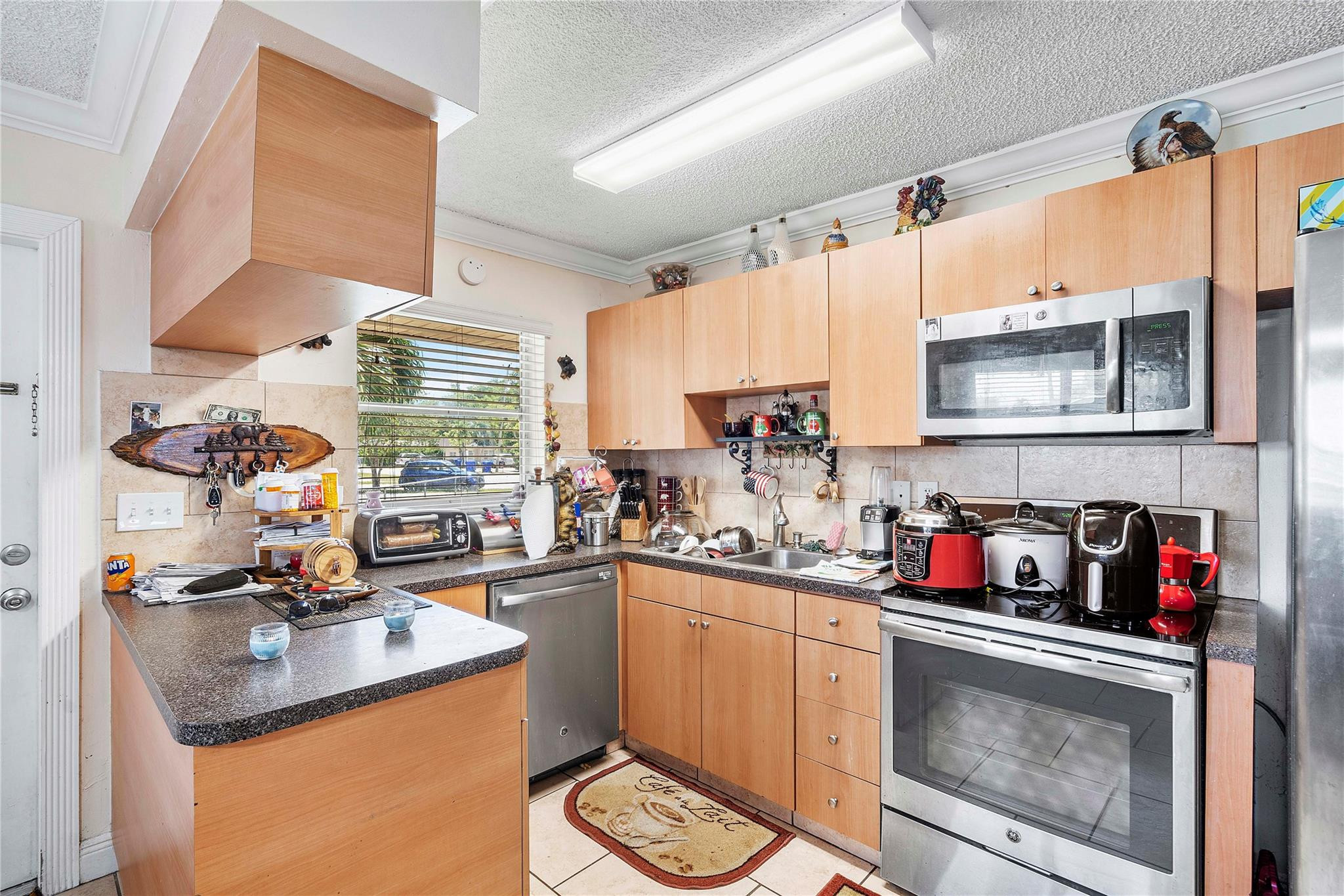 HOLLYWOOD BEACH GARDENS - Residential Income