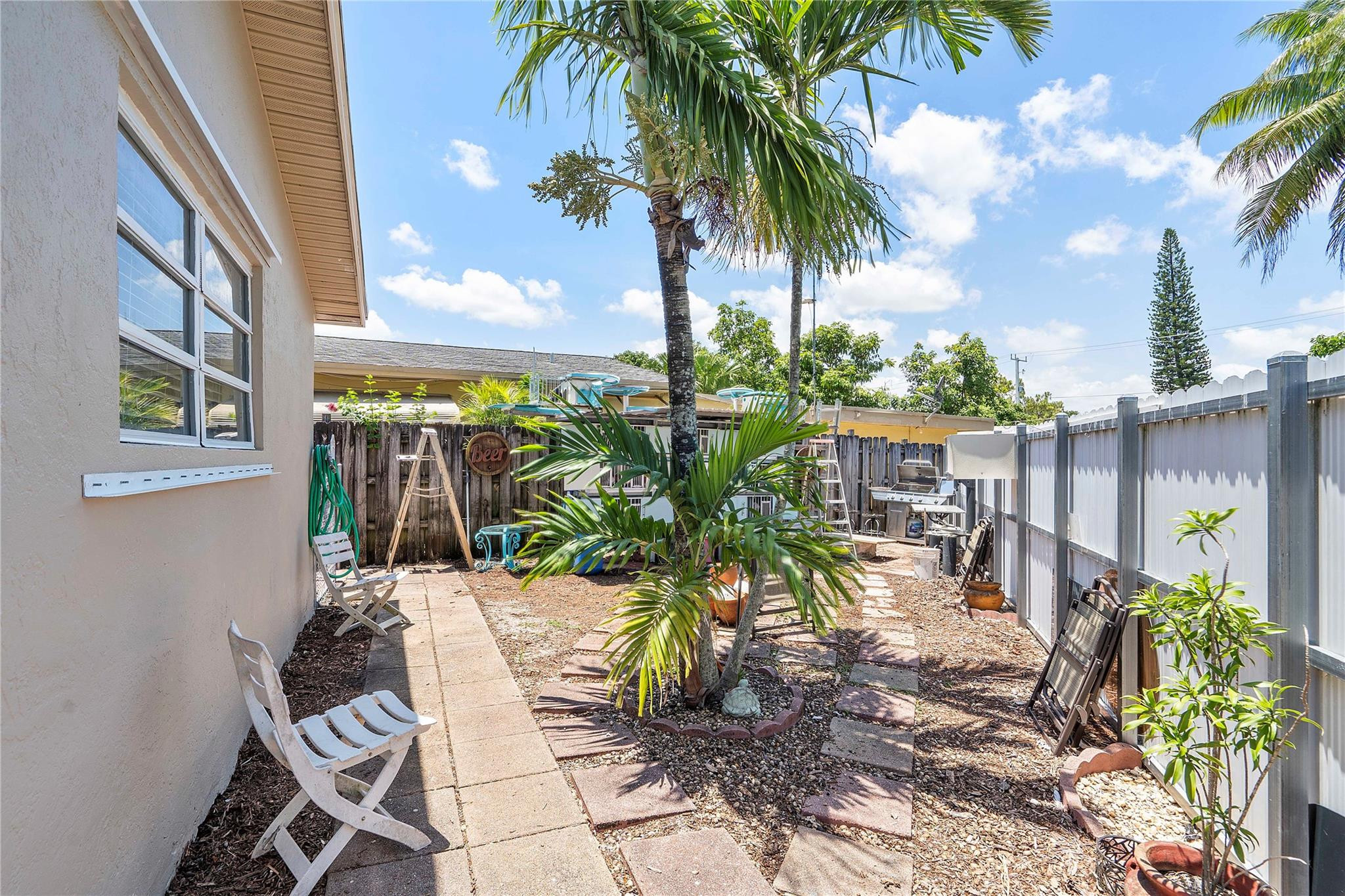 HOLLYWOOD BEACH GARDENS - Residential Income