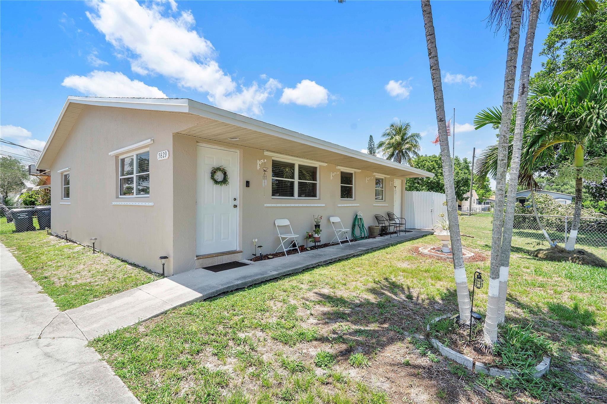 HOLLYWOOD BEACH GARDENS - Residential Income