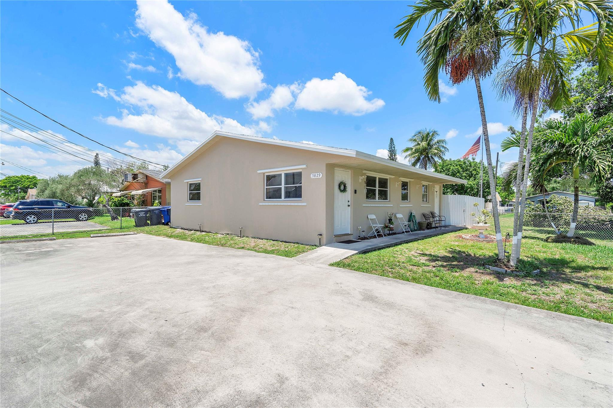HOLLYWOOD BEACH GARDENS - Residential Income