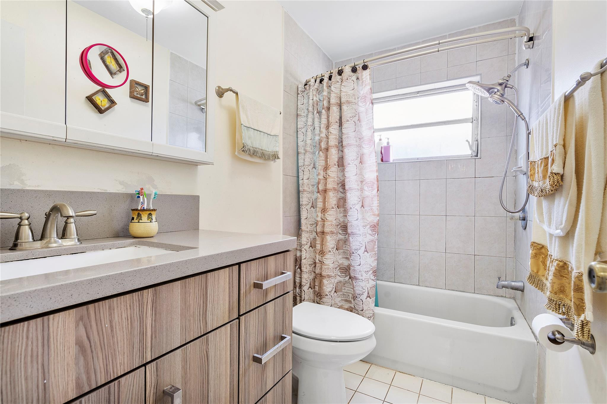 HOLLYWOOD BEACH GARDENS - Residential Income