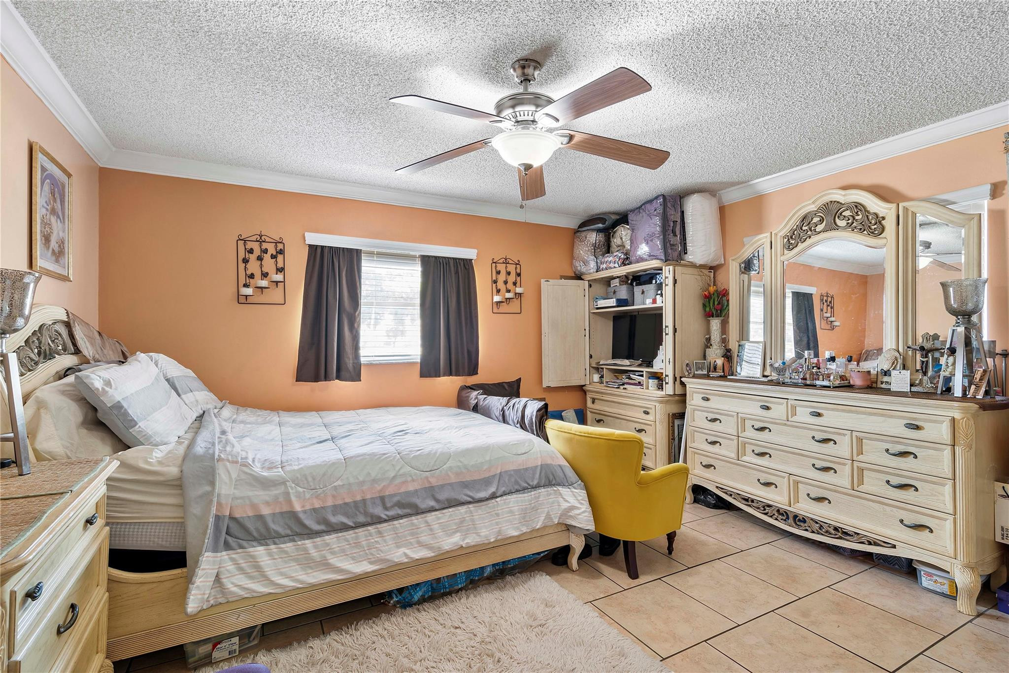 HOLLYWOOD BEACH GARDENS - Residential Income