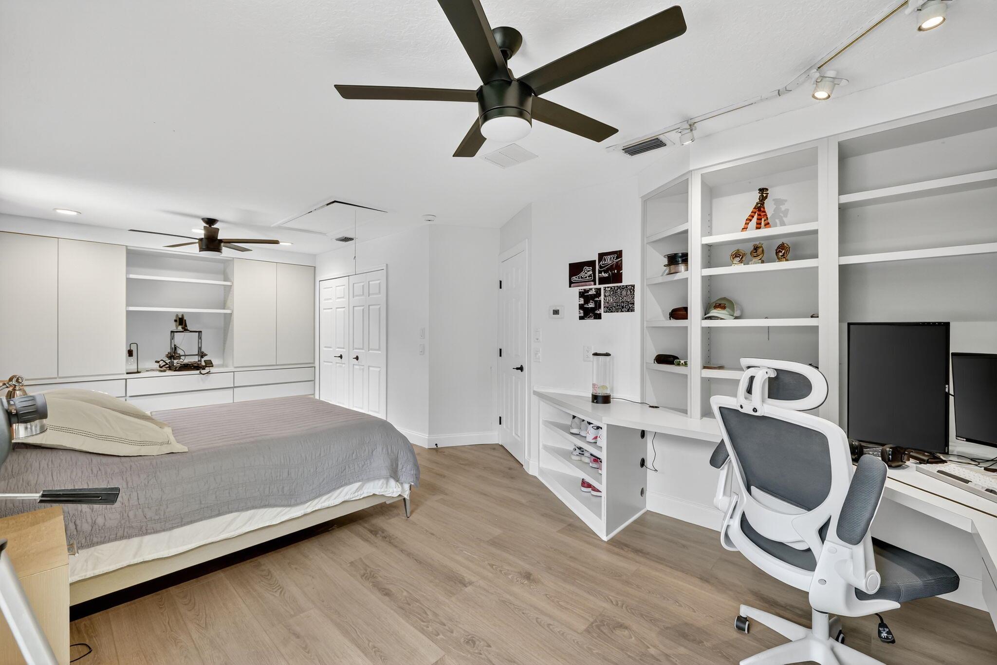 CRANE CREEK COUNTRY CLUB - Residential