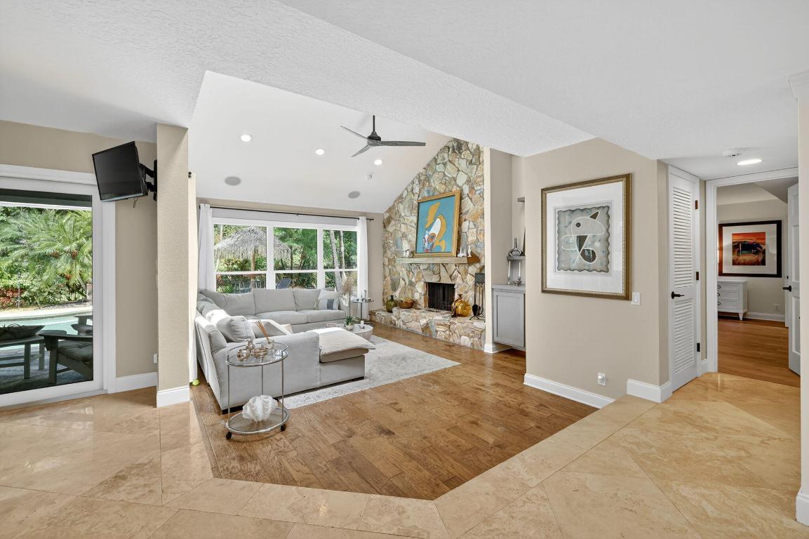 CRANE CREEK COUNTRY CLUB - Residential