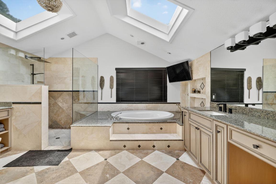 CRANE CREEK COUNTRY CLUB - Residential