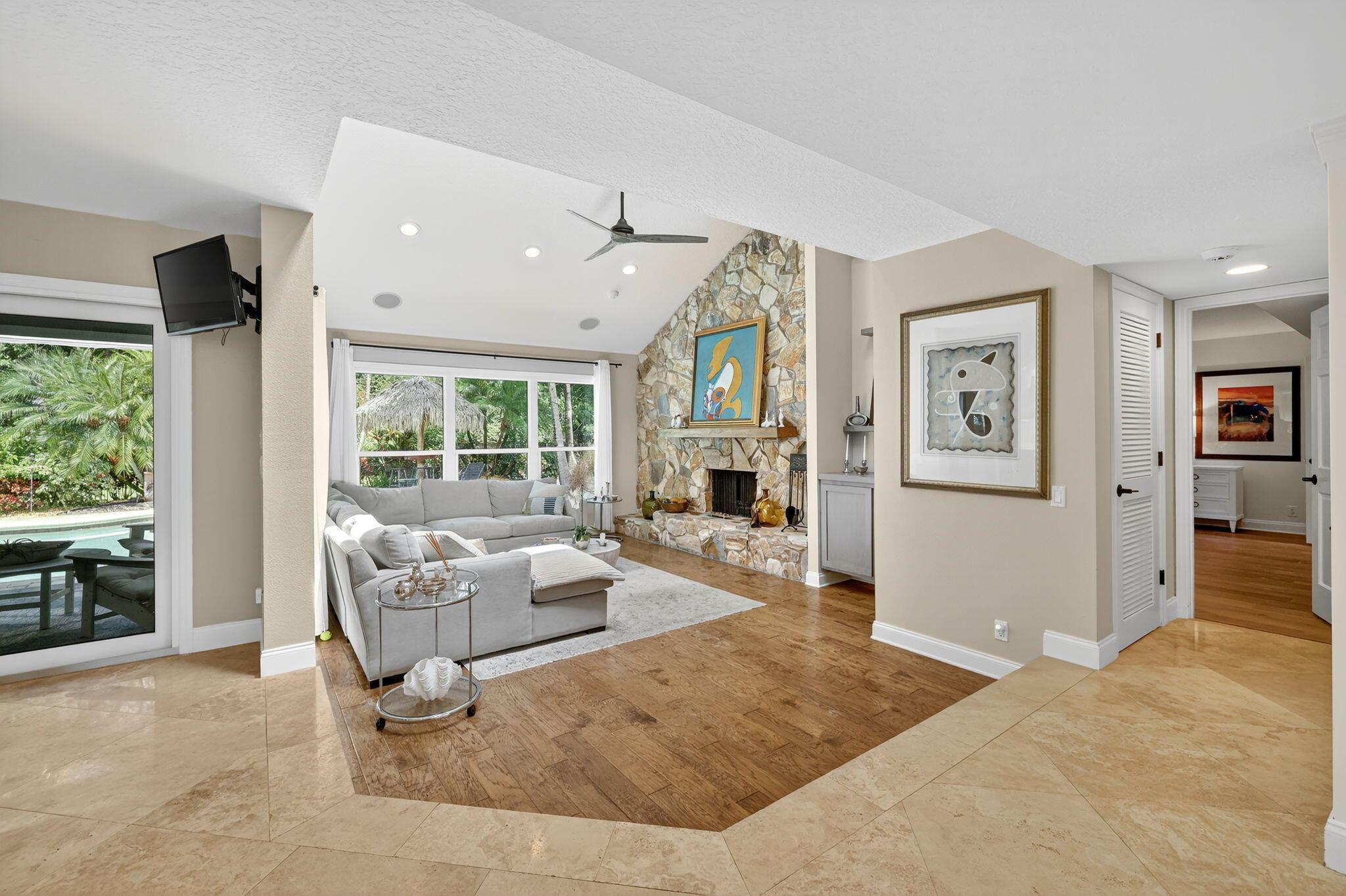 CRANE CREEK COUNTRY CLUB - Residential