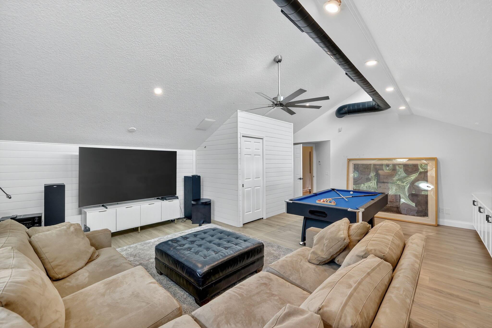 CRANE CREEK COUNTRY CLUB - Residential