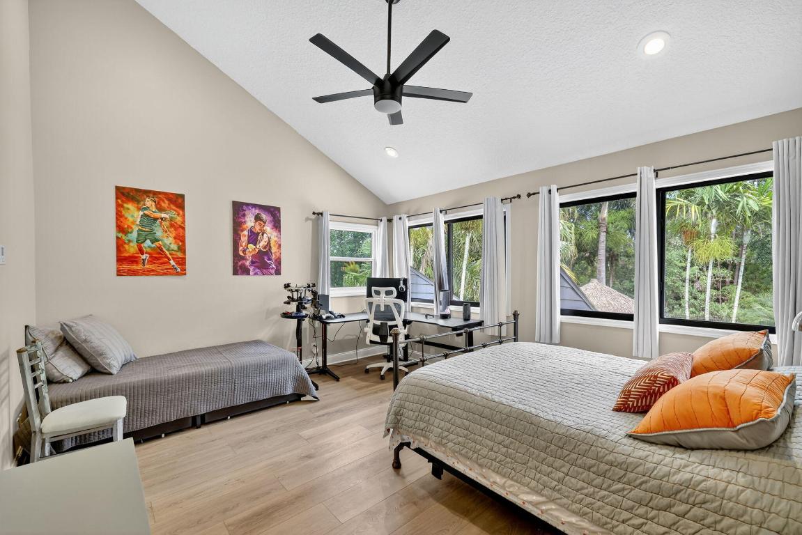 CRANE CREEK COUNTRY CLUB - Residential