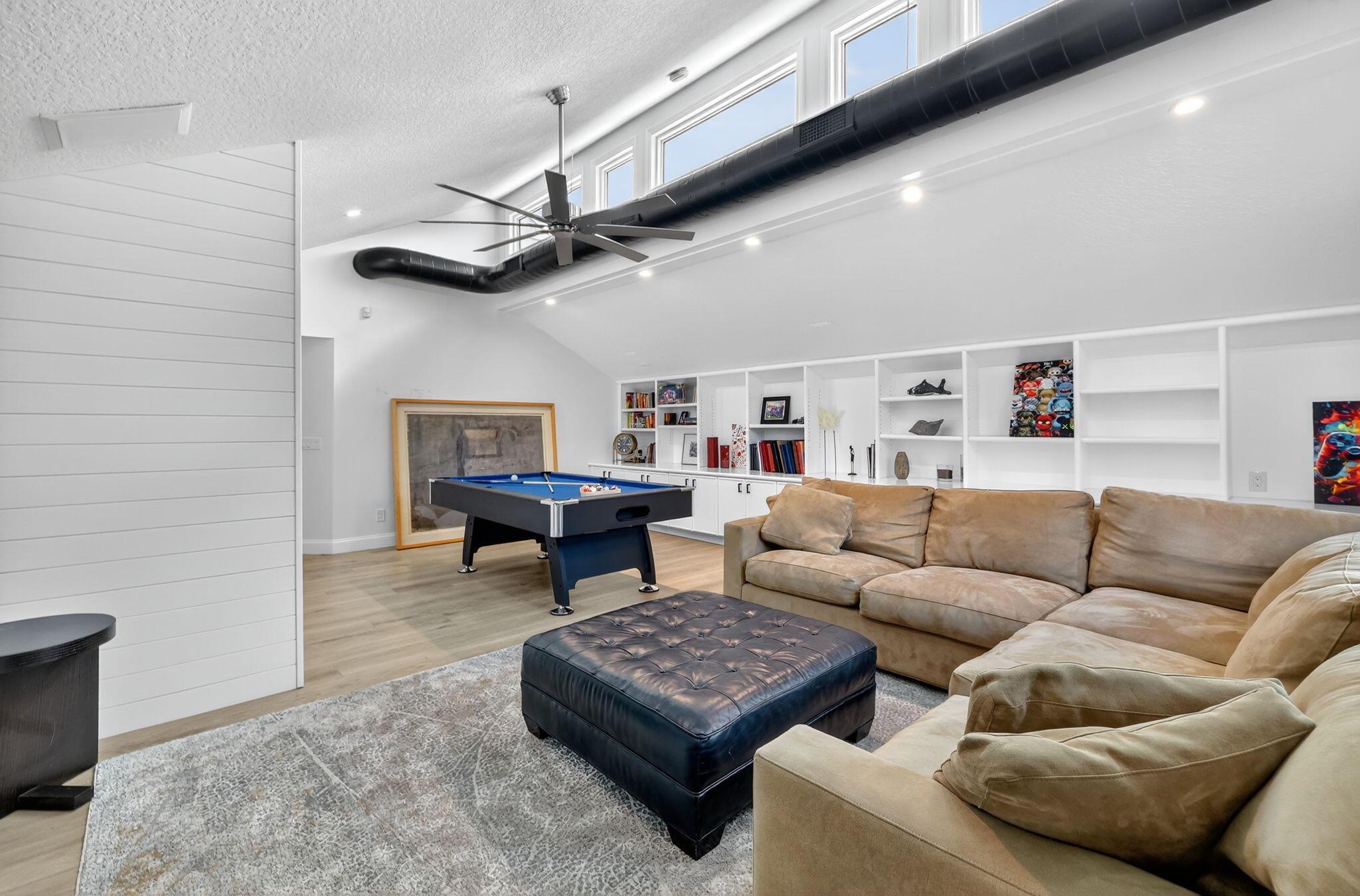 CRANE CREEK COUNTRY CLUB - Residential