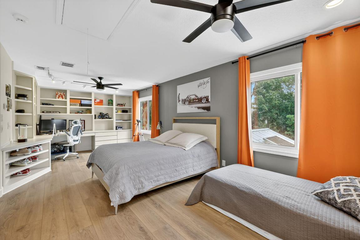 CRANE CREEK COUNTRY CLUB - Residential