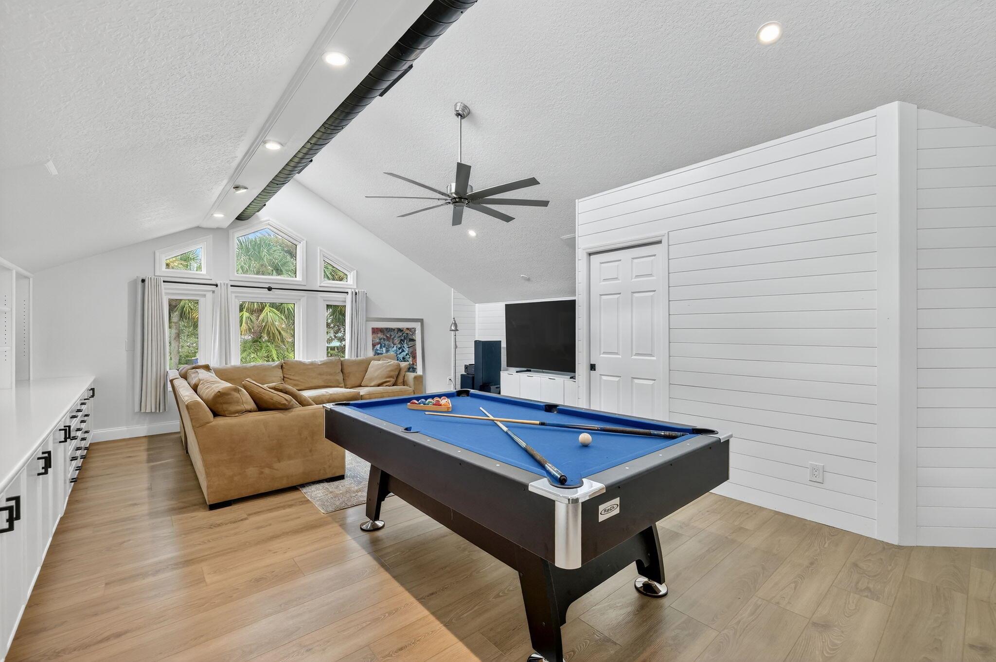 CRANE CREEK COUNTRY CLUB - Residential