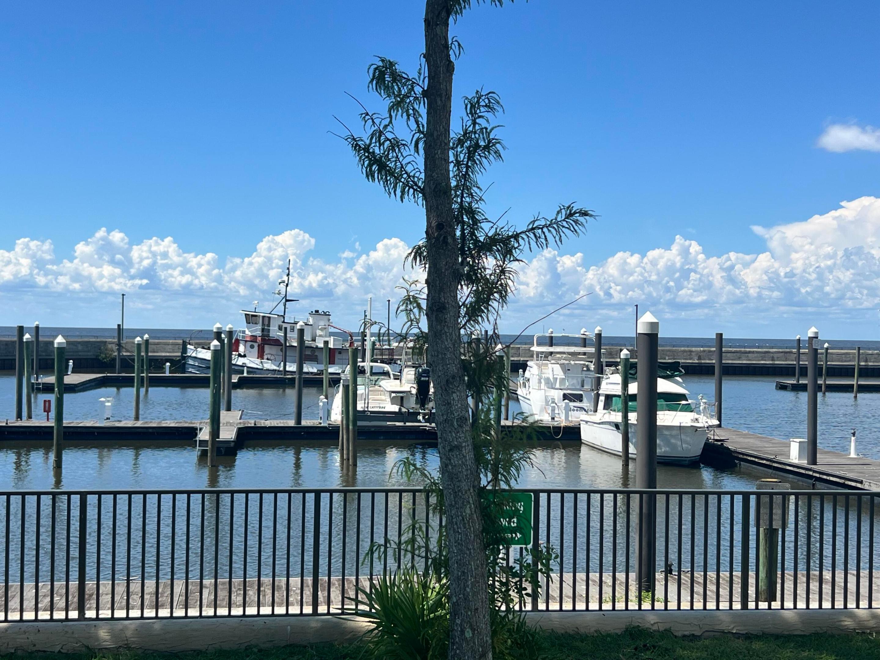 RIDGEWAY BEACH - Land