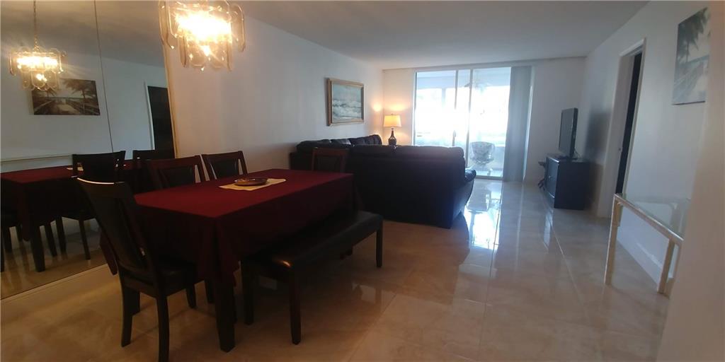 Lighthouse Point Plaza - Residential