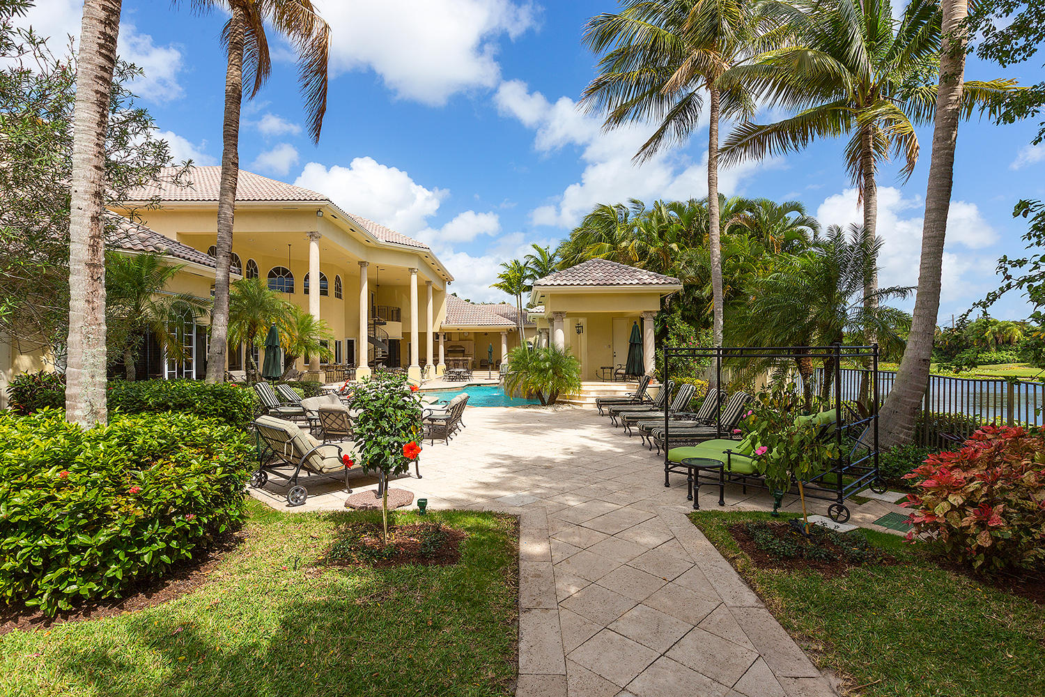 VINTAGE OAKS / POLO CLUB - Residential