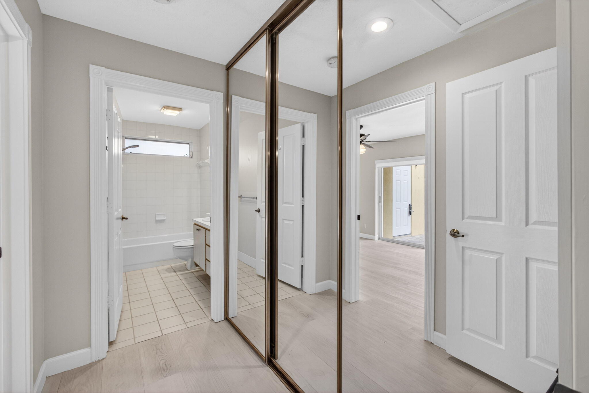 LAKE CATHERINE - Residential