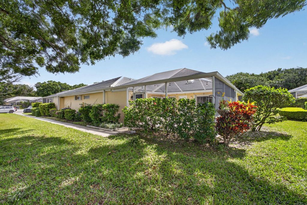 Photo of 1504 Springdale Court, Palm Beach Gardens, FL 33403 (MLS # B26015124)