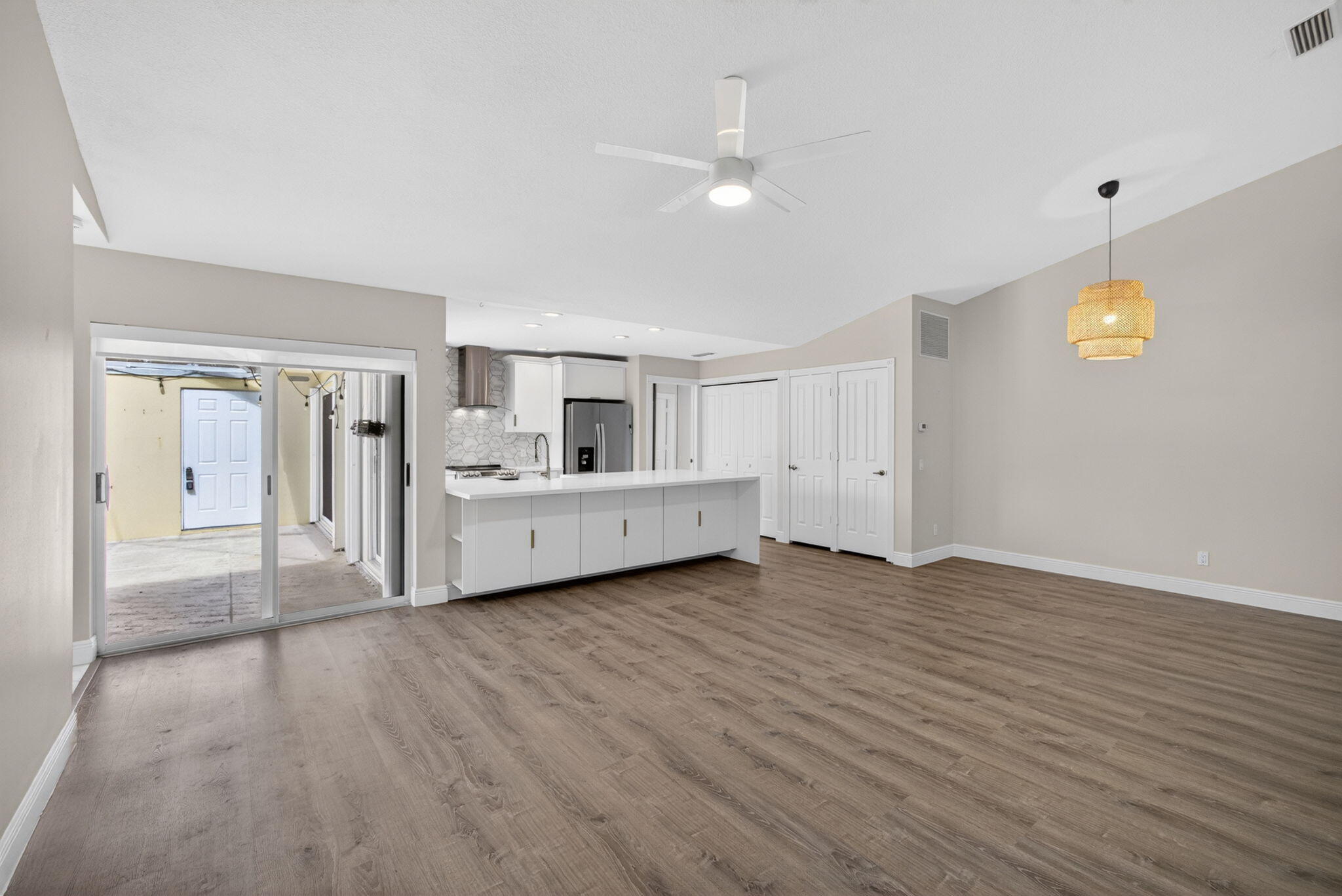 LAKE CATHERINE - Residential