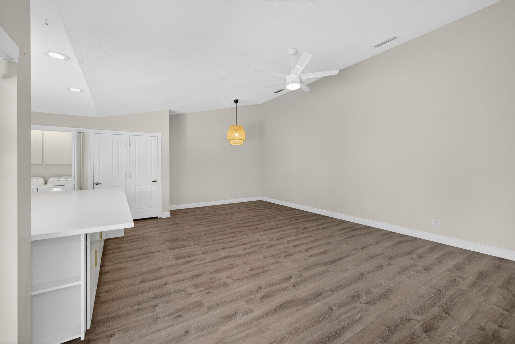 LAKE CATHERINE - Residential