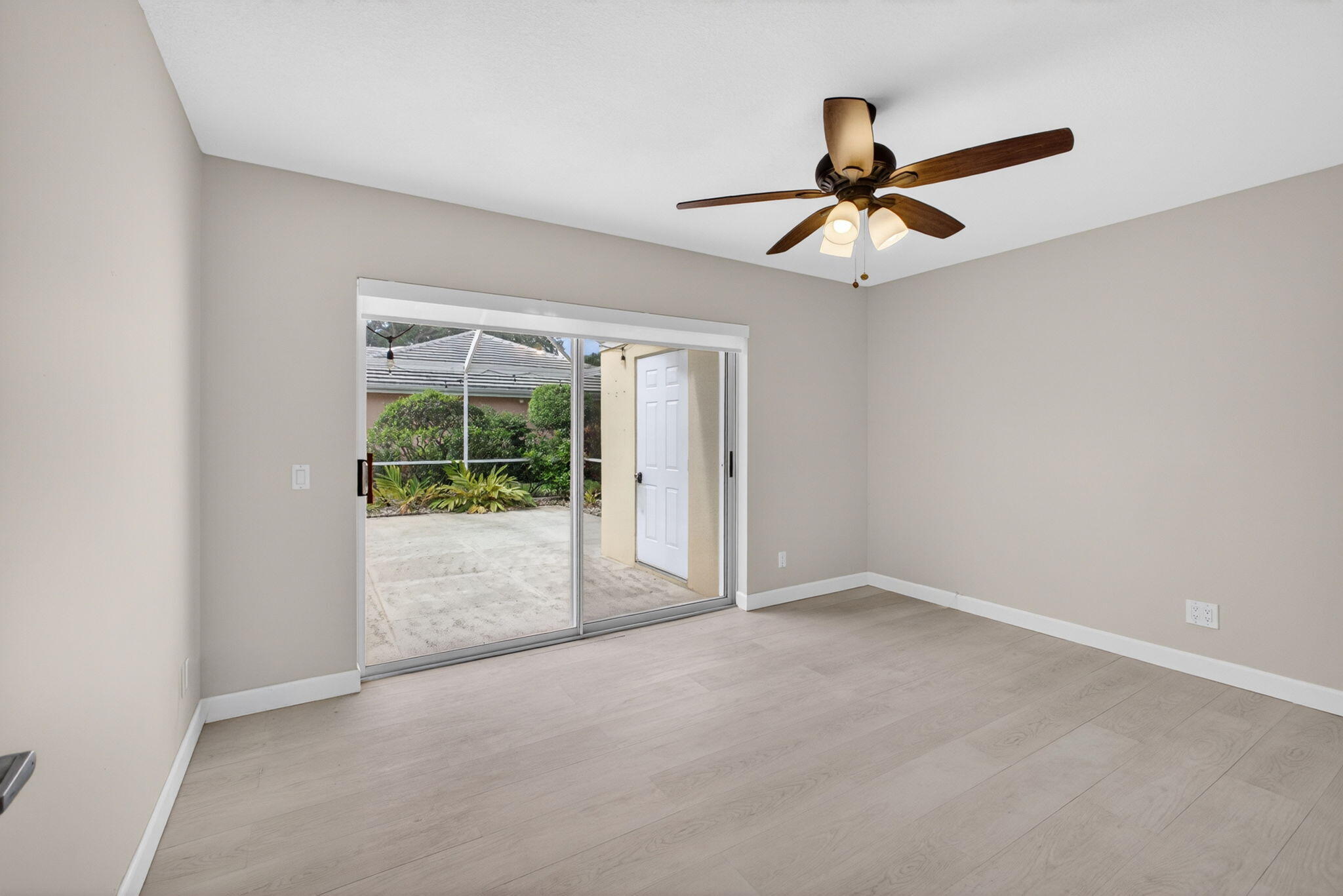 LAKE CATHERINE - Residential