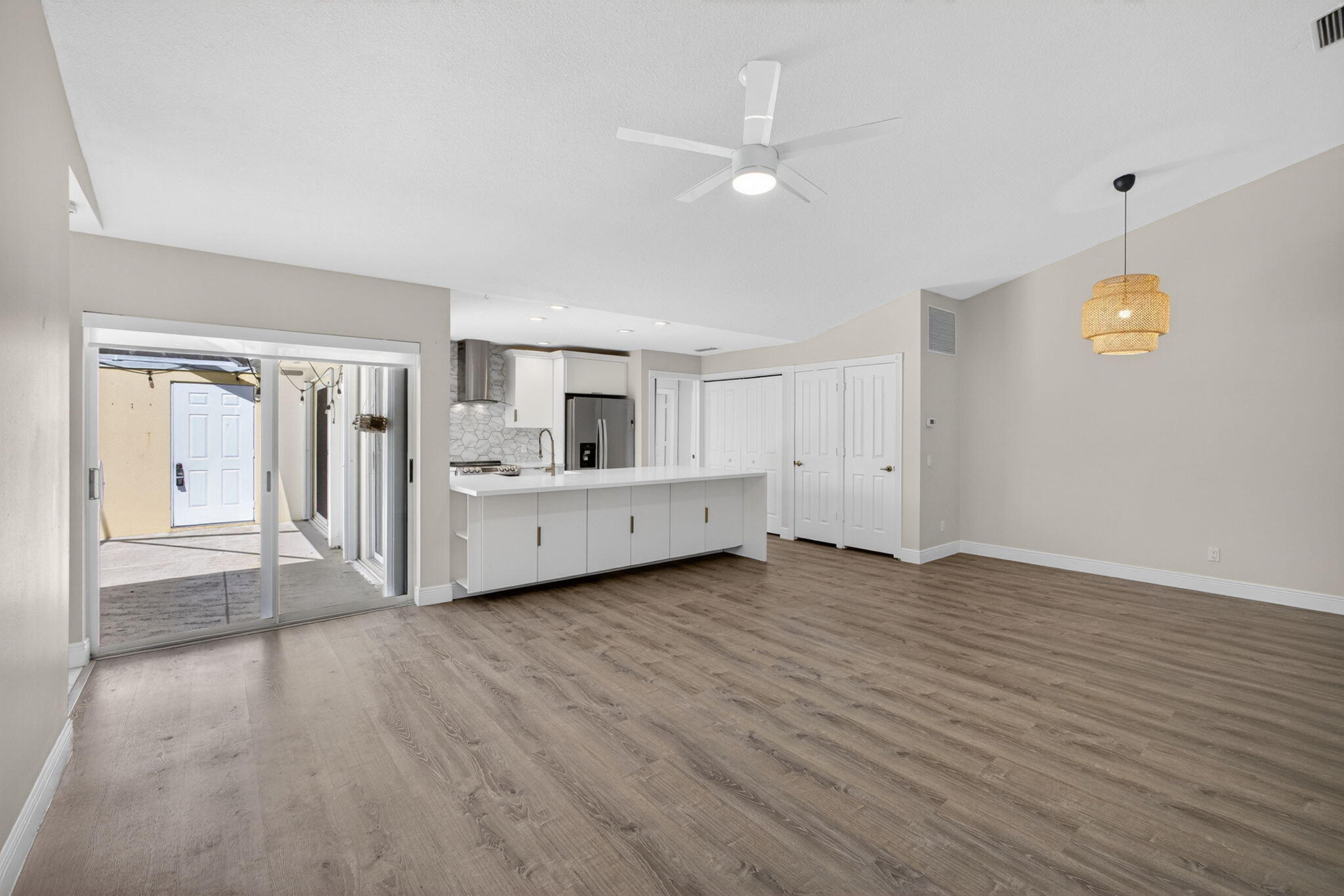 LAKE CATHERINE - Residential