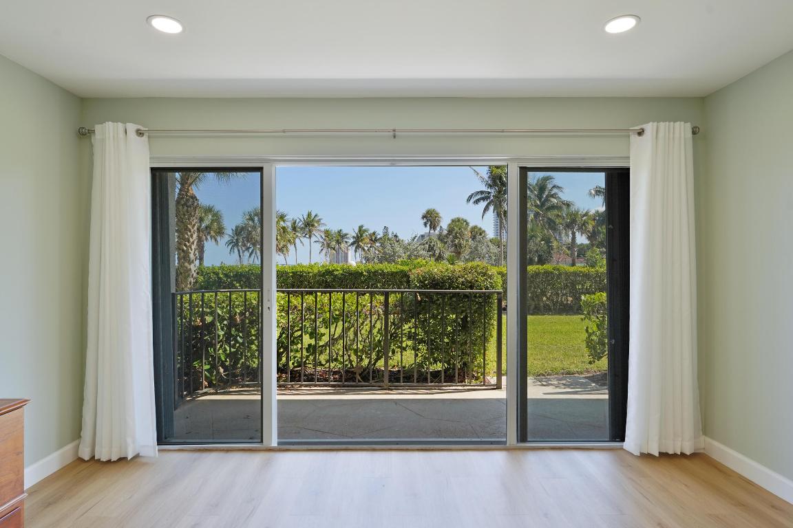 801 Lake Shore Drive 112