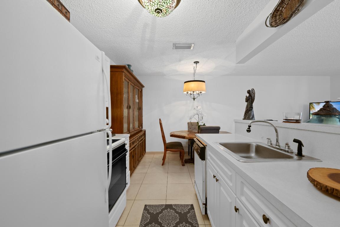 SABAL PALM VILLAGE CONDO - Residential