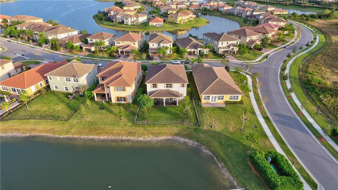 MiraLago - Residential