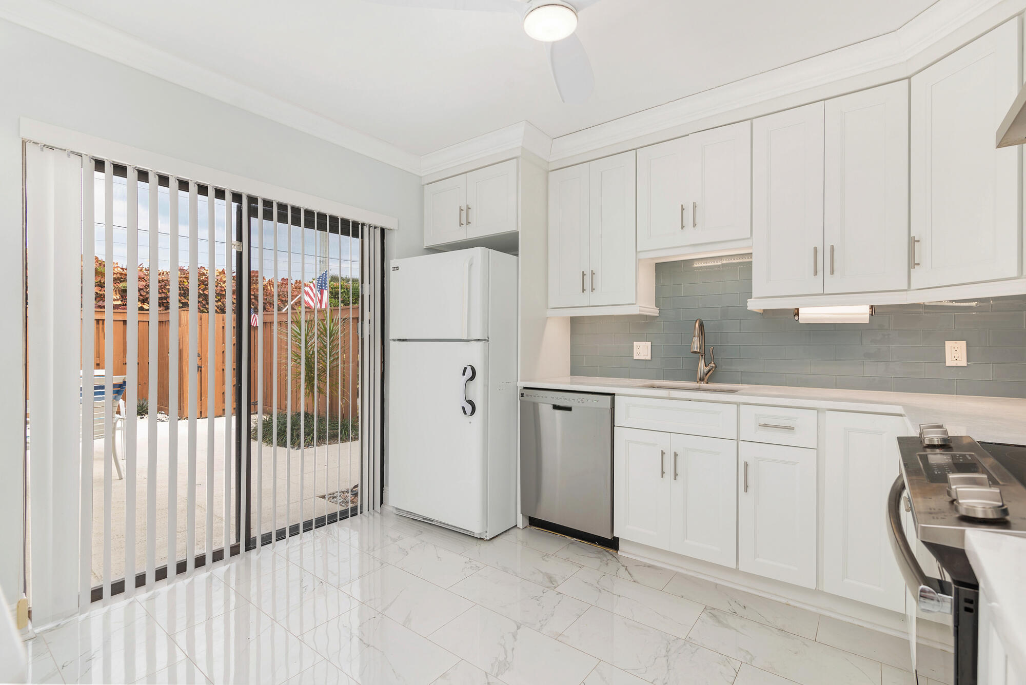 TEQUESTA HILLS CONDO - Residential