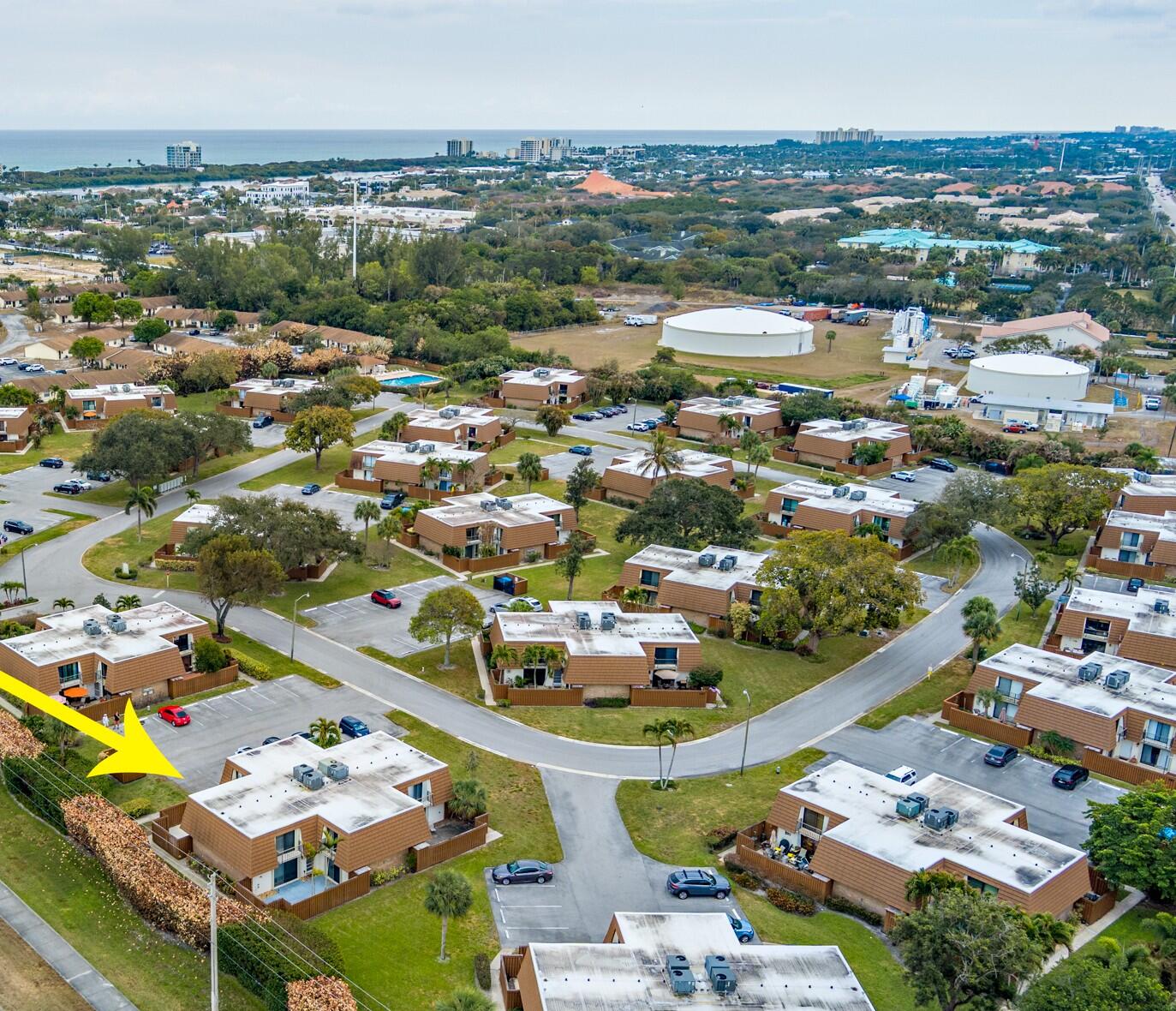 TEQUESTA HILLS CONDO - Residential