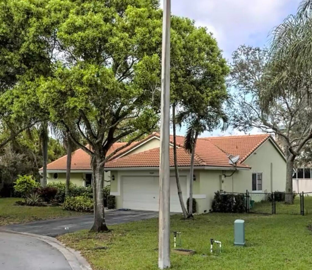 Photo of 9285 NW 44TH Court, Coral Springs, FL 33065 (MLS # B26057277)