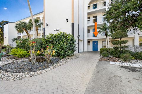 Photo of 4602 Martinique Way #E1, Coconut Creek, FL 33066 (MLS # R11168308)