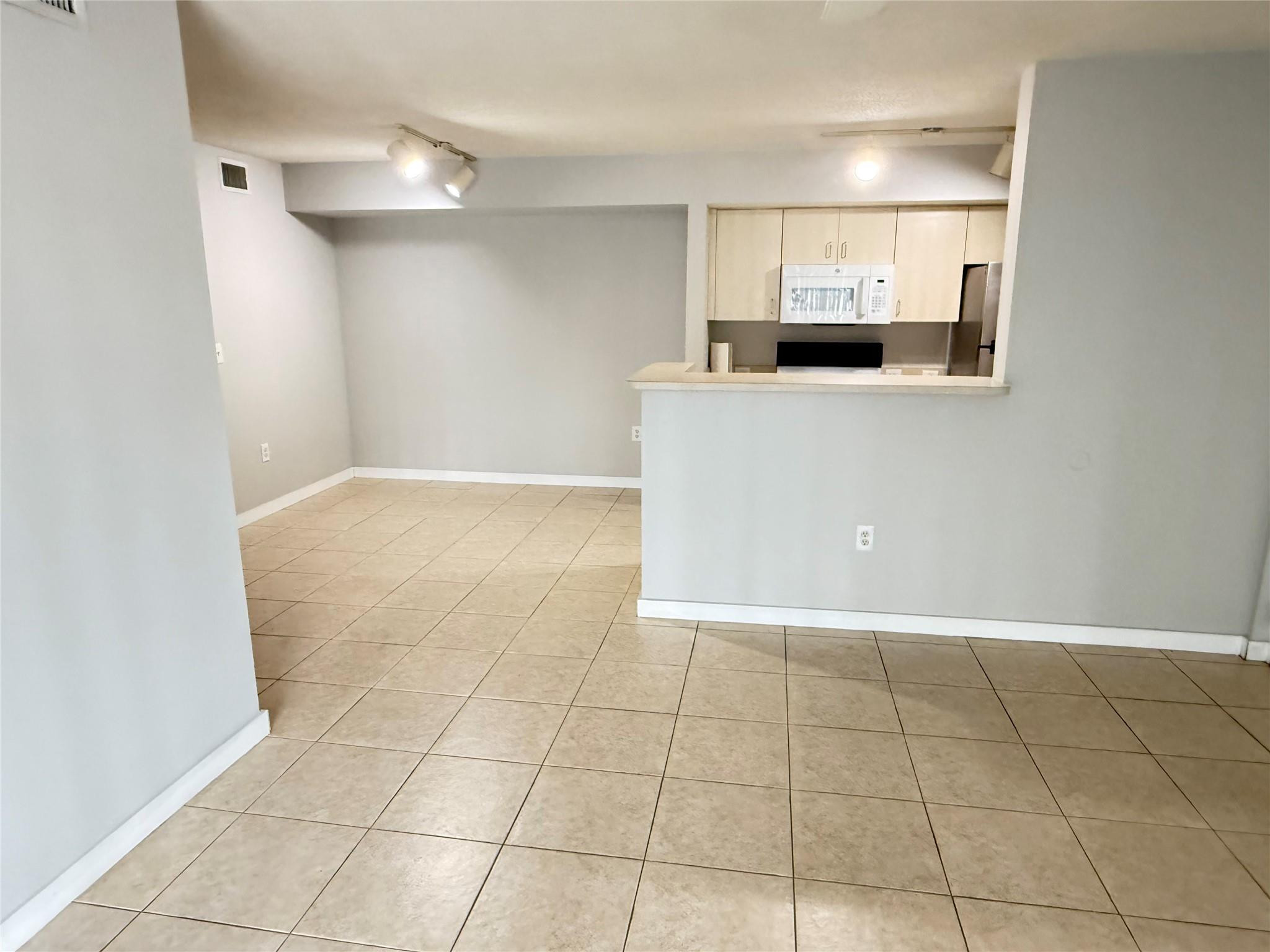11165 SW 6th Street 204