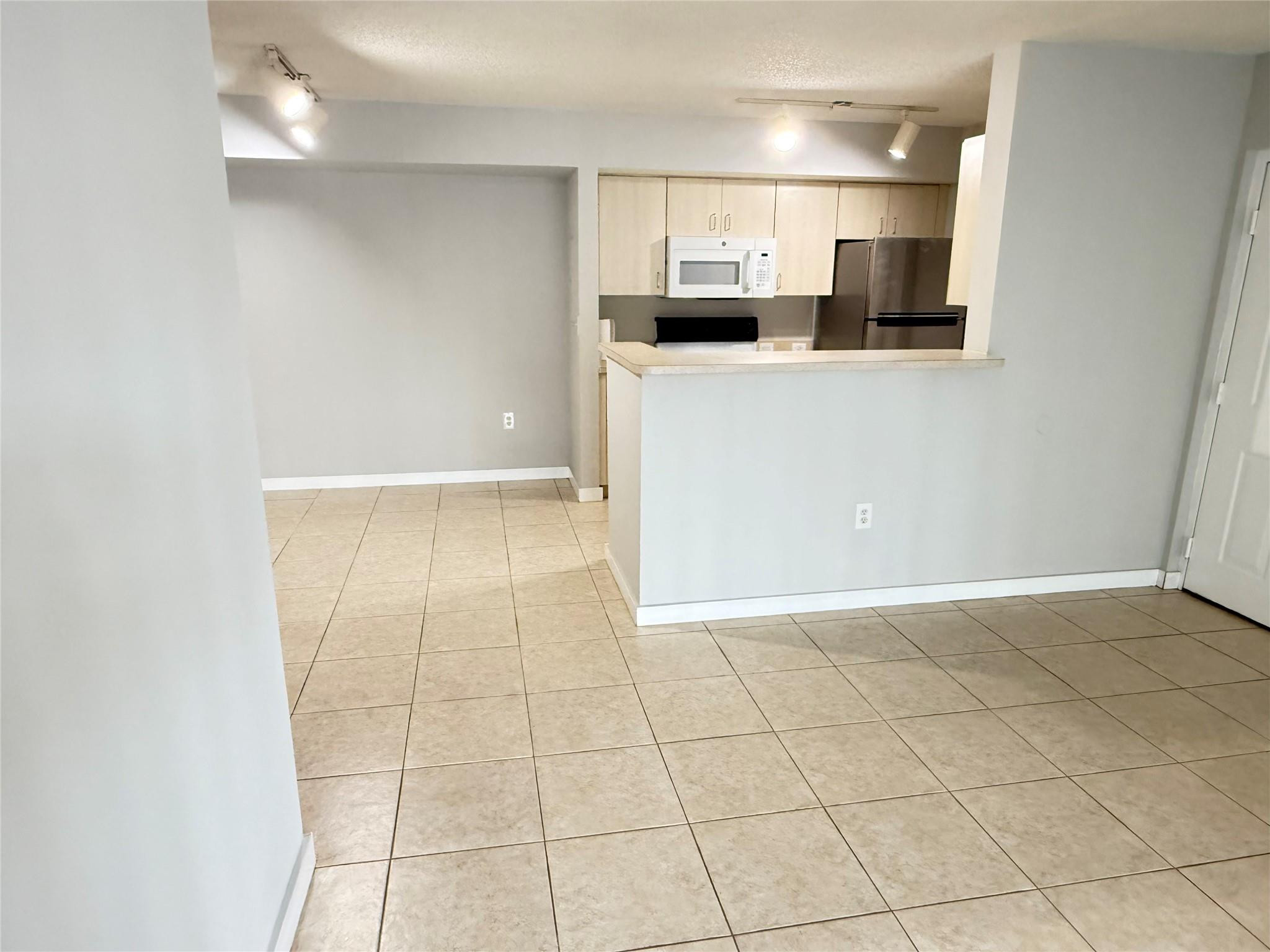 11165 SW 6th Street 204