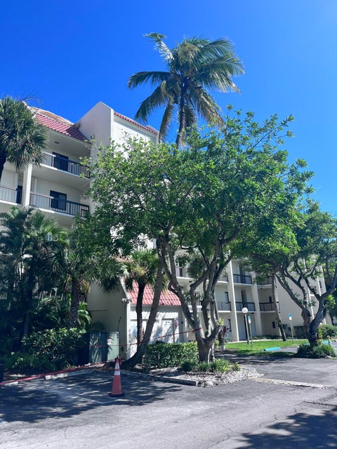 Tiny photo for 3000 PRESIDENTIAL Way #301, West Palm Beach, FL 33401 (MLS # B26089135)