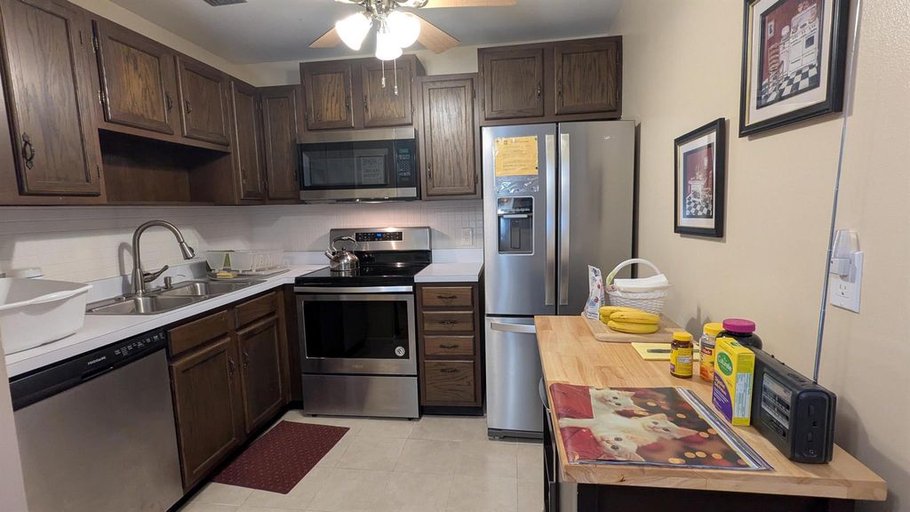 Photo of 21 Vista Gardens Trail #104, Vero Beach, FL 32962 (MLS # R11145008)