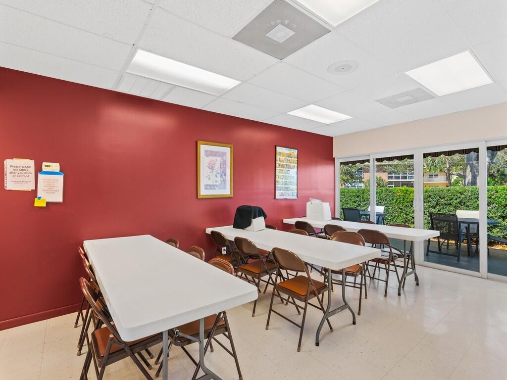 Vista Gardens Trail - Residential