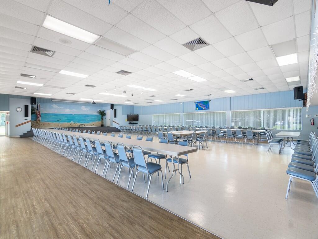 Vista Gardens Trail - Residential