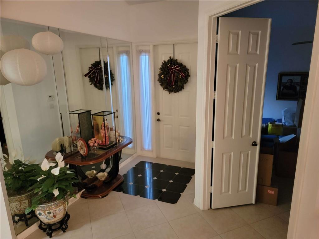 HUNTINGTON WALK 2 - Residential