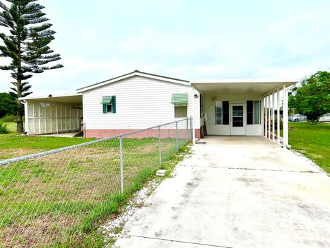 A home in Okeechobee