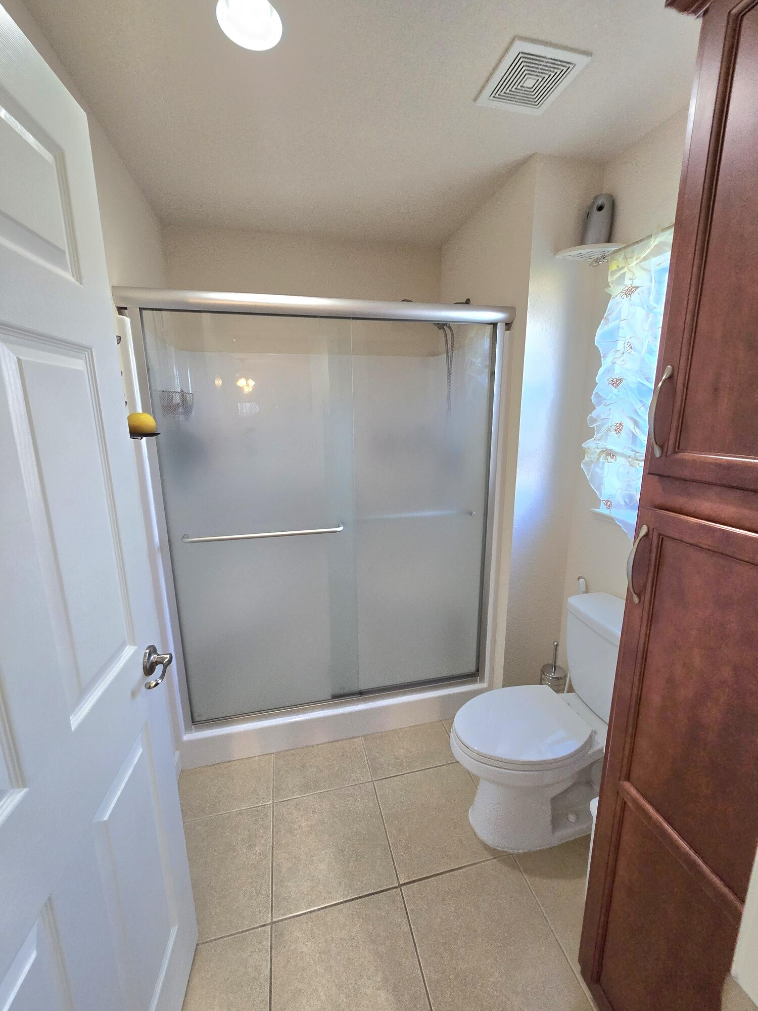 SPANISH LAKES ONE LEASEHOLD ESTATES - Residential