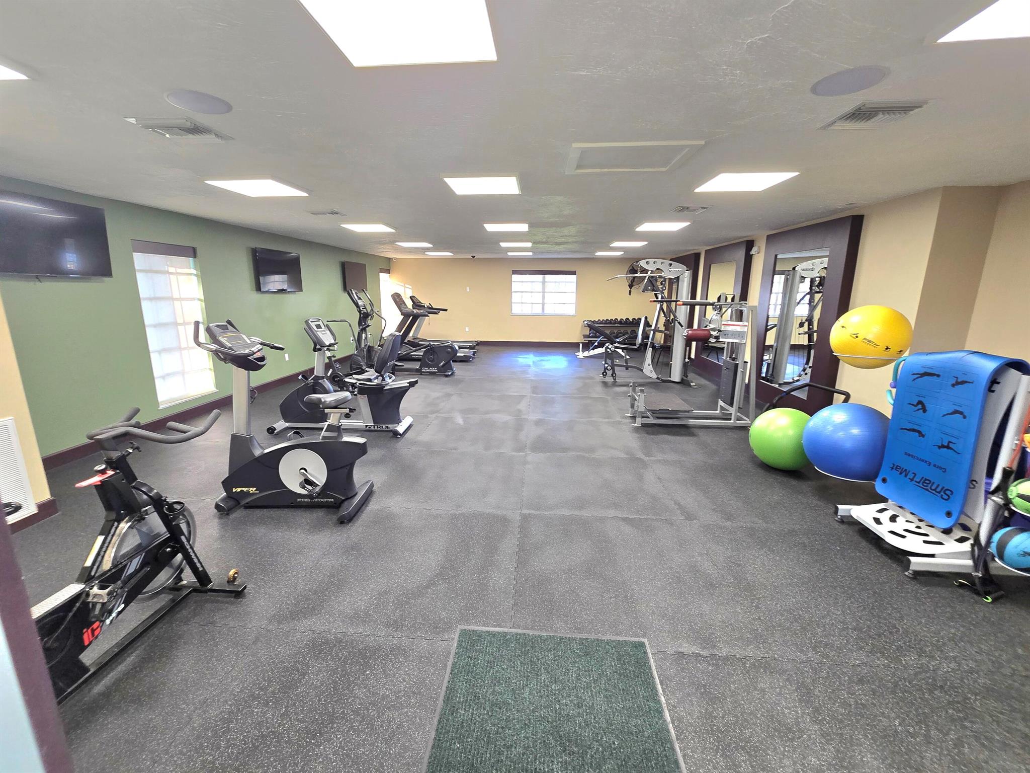 SPANISH LAKES ONE LEASEHO - Residential