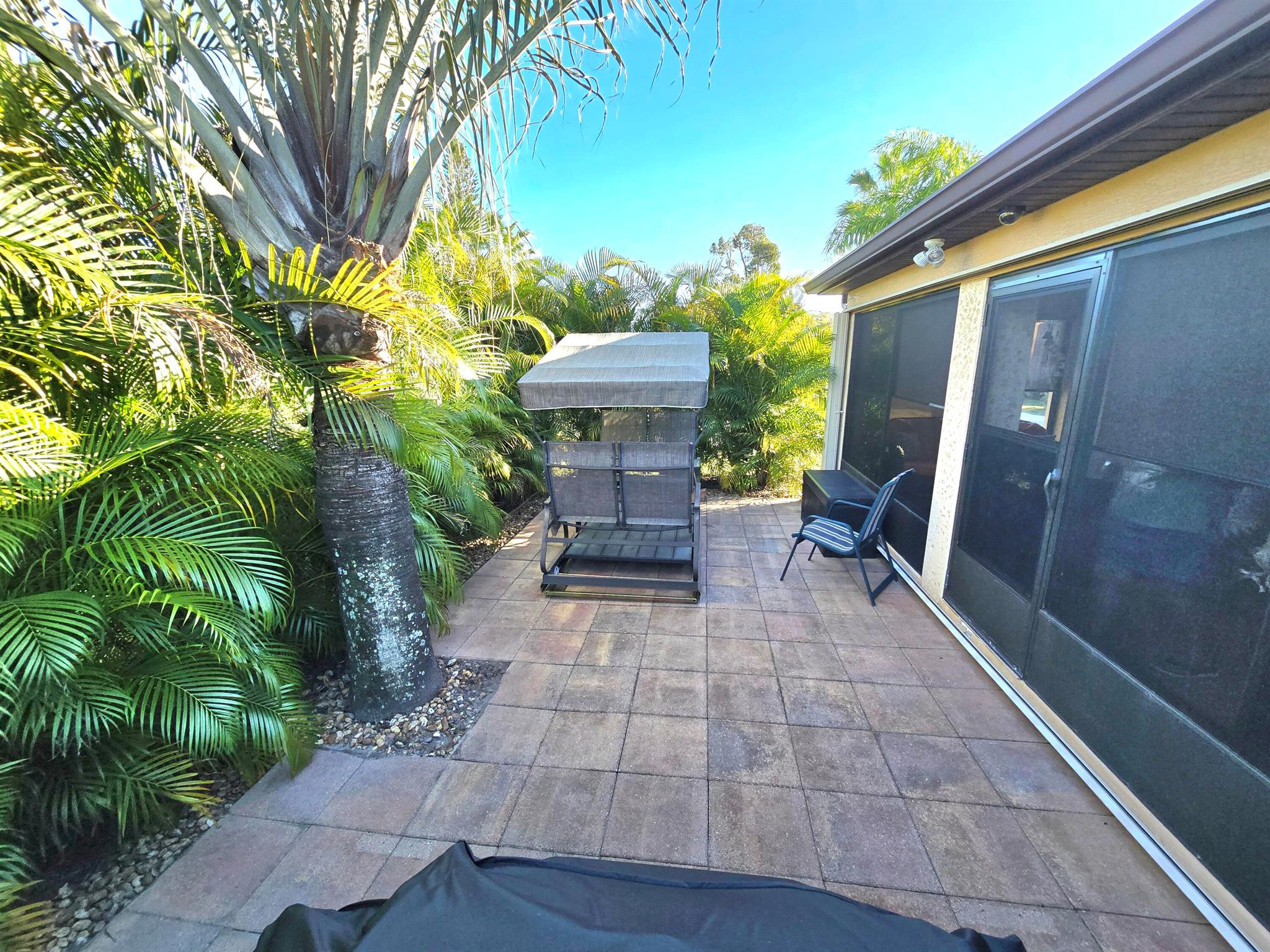 SPANISH LAKES ONE LEASEHO - Residential