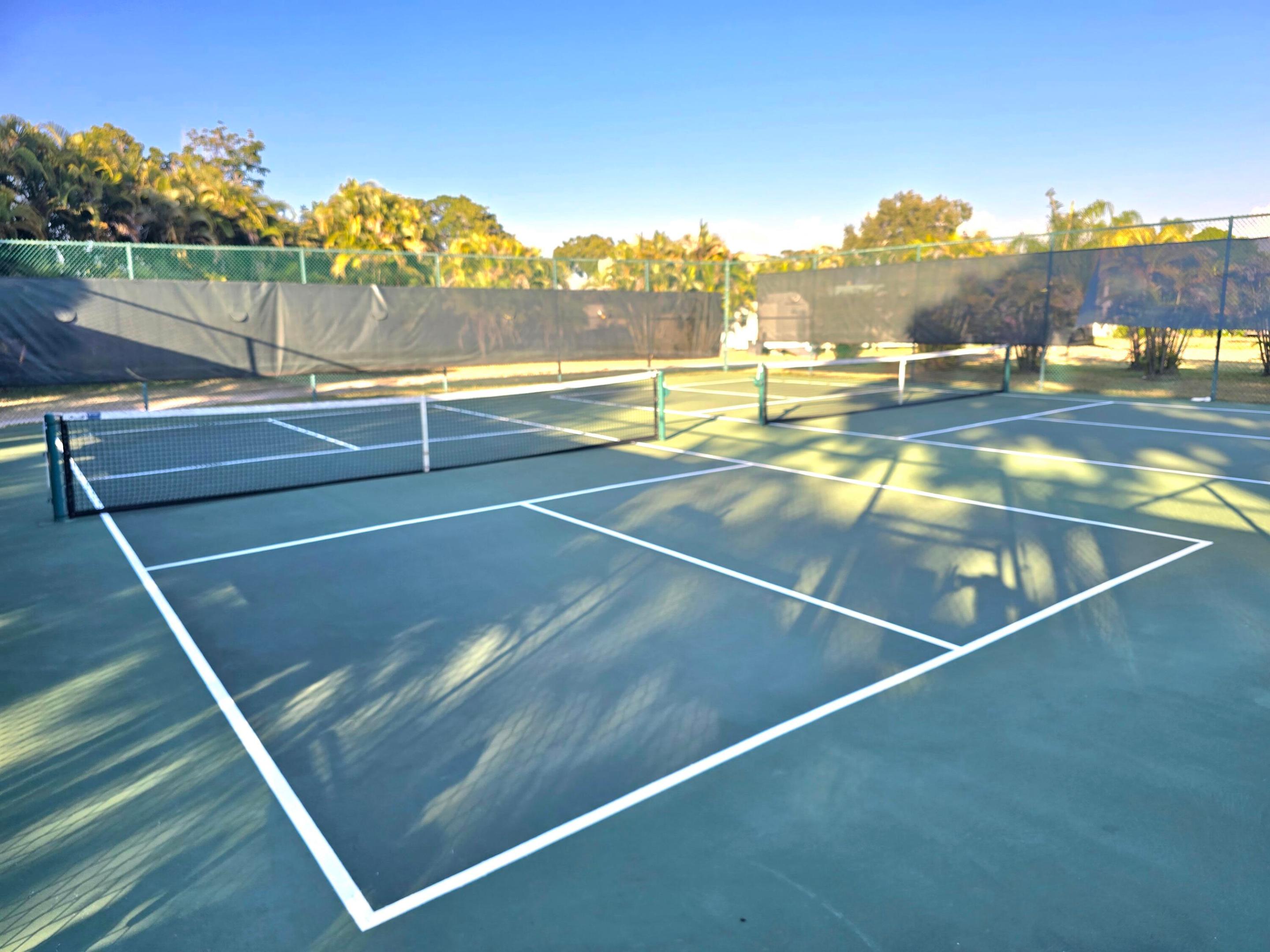 SPANISH LAKES ONE LEASEHOLD ESTATES - Residential