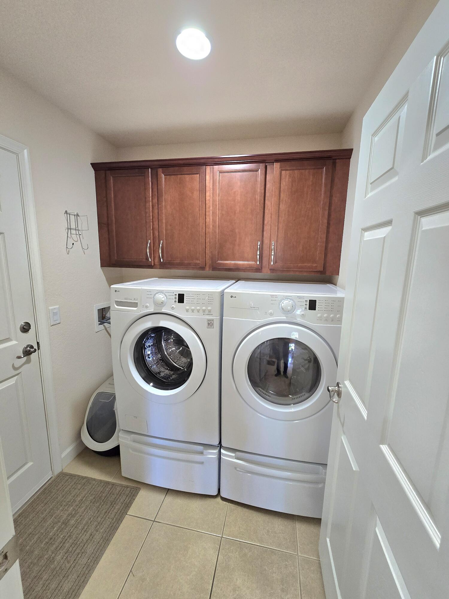 SPANISH LAKES ONE LEASEHOLD ESTATES - Residential