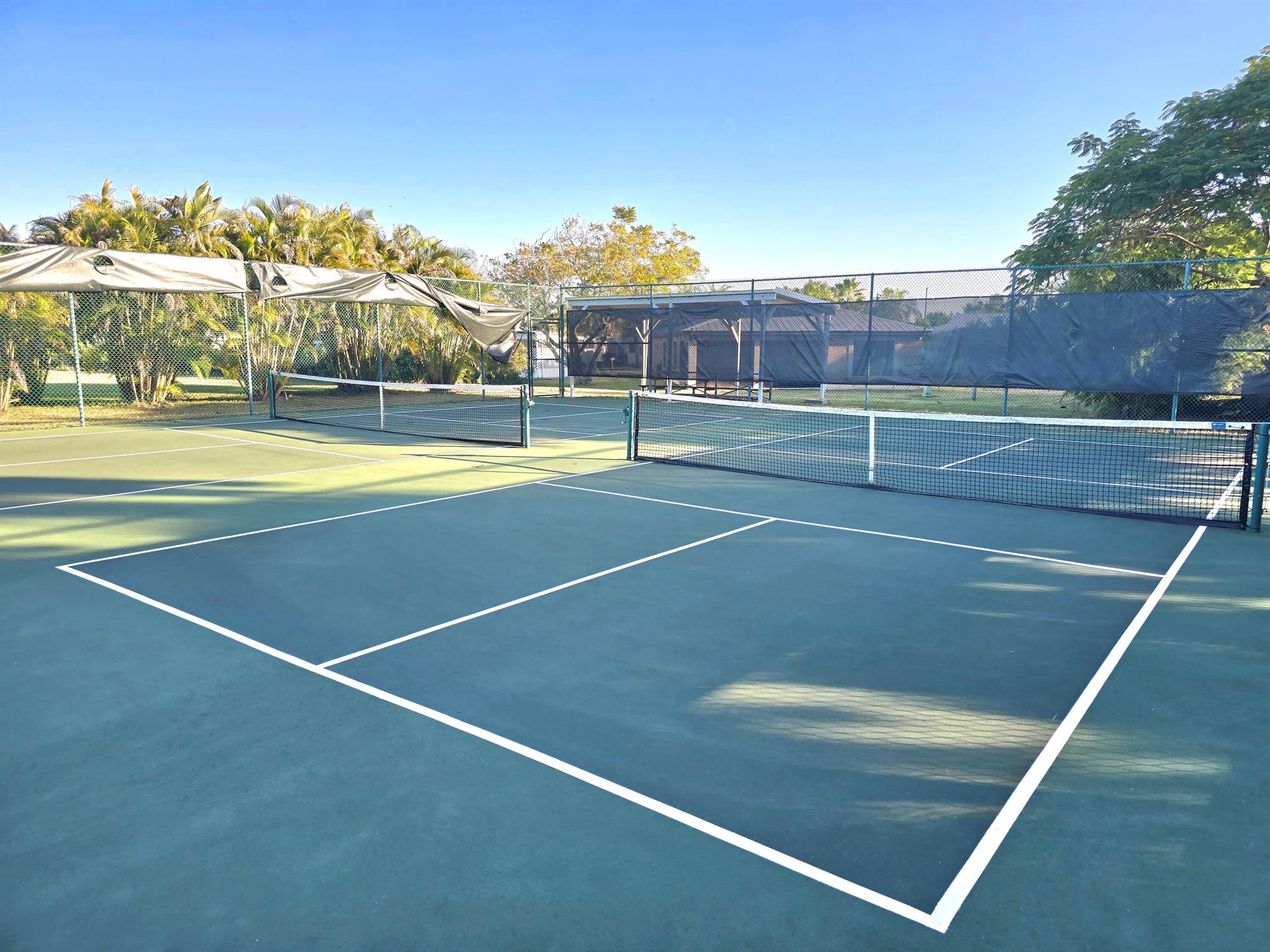 SPANISH LAKES ONE LEASEHO - Residential