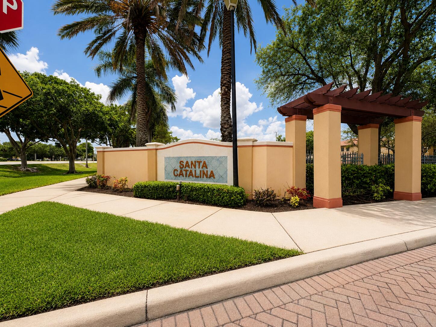 101 S SANTA CATALINA Circle 101, North Lauderdale FL 33068