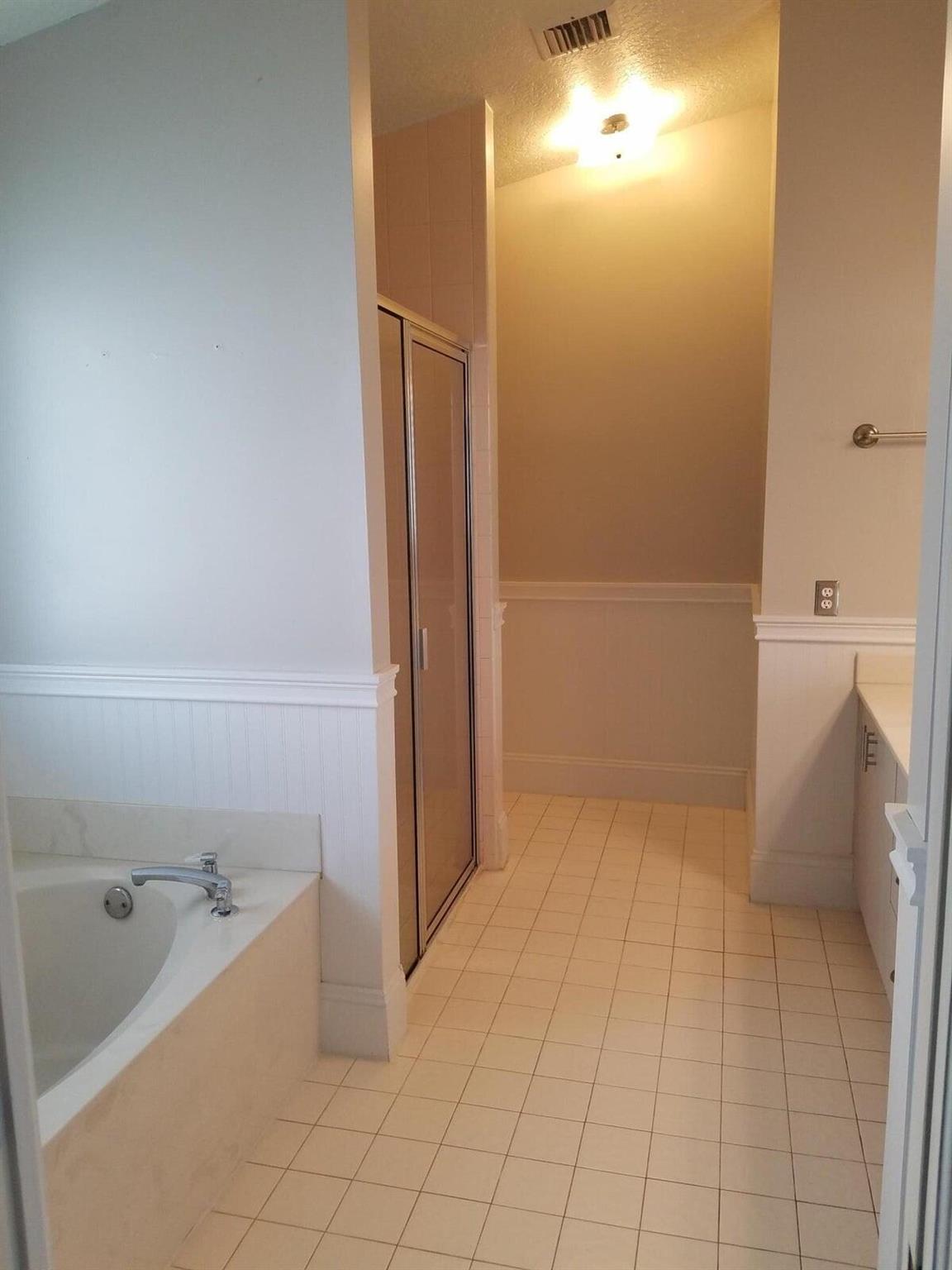 SABAL LAKES PH 3 - Residential Lease